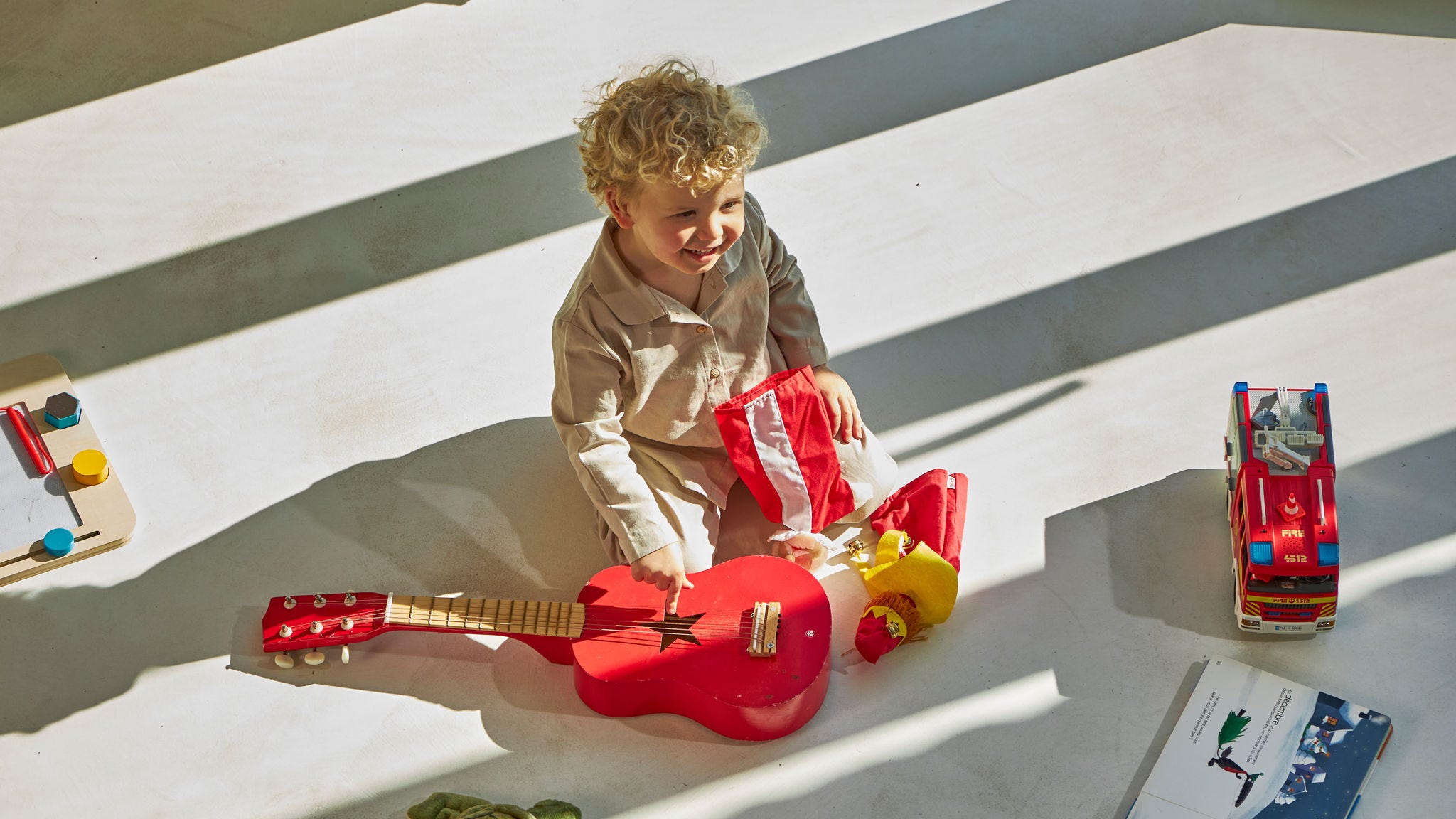 Pogled na grad sa zelenim okruženjem